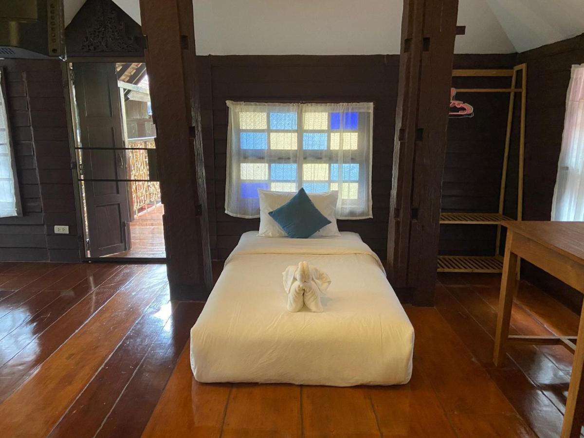 Hotel Donpin8-Timeless House Chiang Mai Exterior foto